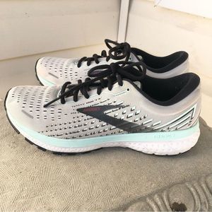 Brooks Mens Ghost 13 grey running shoes, sneakers SIZE 11